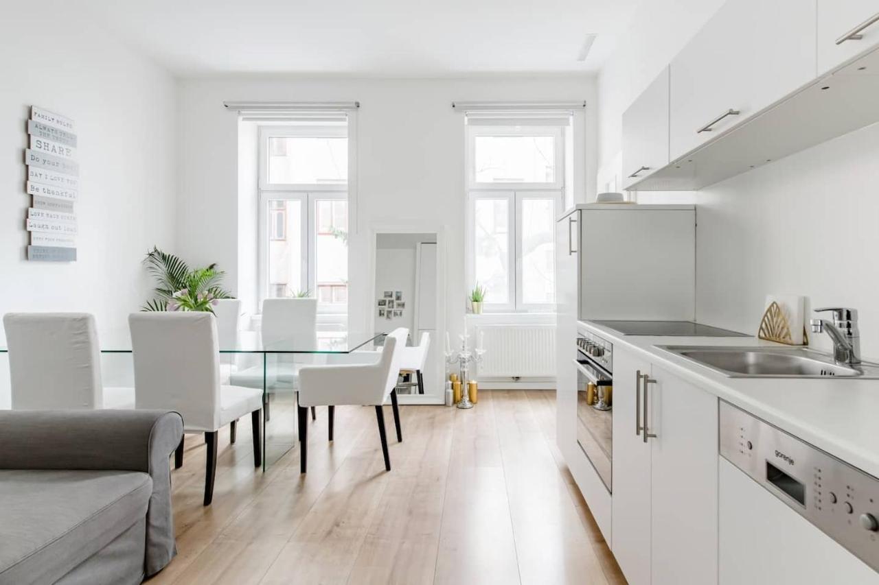 ⍟Luxurious And Bright⍟ 5 Min Walk To City Center Apartment เวียนนา ภายนอก รูปภาพ